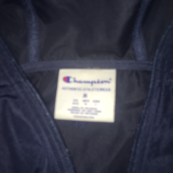 Navy blue champion windbreaker size medium - Picture 4 of 4